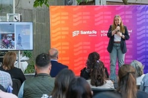 La ministra Victoria Tejeda encabezó el lanzamiento del Programa Nutre en la ciudad de Santa Fe.