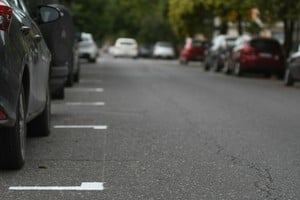 Son unos 1.500 nuevos espacios para estacionar en la izquierda. Crédito: Manuel Fabatía