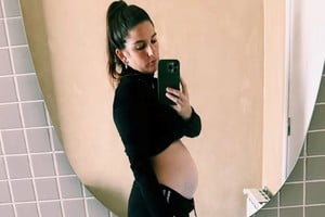 Juana Repetto les pidió ayuda a sus fans para elegir el nombre de su tercer hijo.