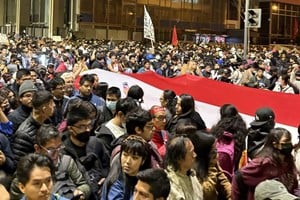 Manifestación multitudinaria frente al Congreso