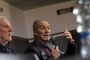 Pancho Ferraro habla, Vignatti escucha. Fue cuando lo contrataron como director deportivo. No tiene un buen recuerdo de esa etapa.