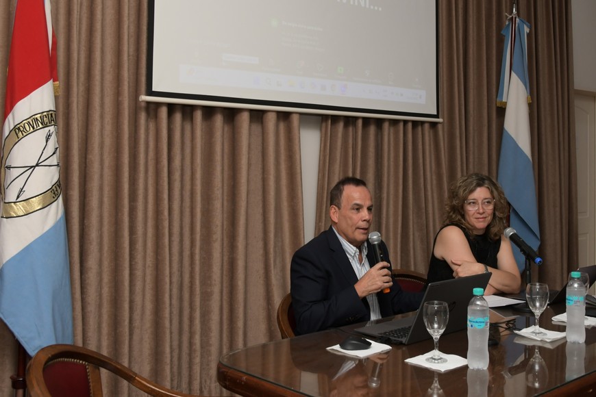 Entrevista a Cecilia Goyeneche: “Está de moda socavar la democracia a través de procesos institucionales” Fotos: Manuel Fabatía