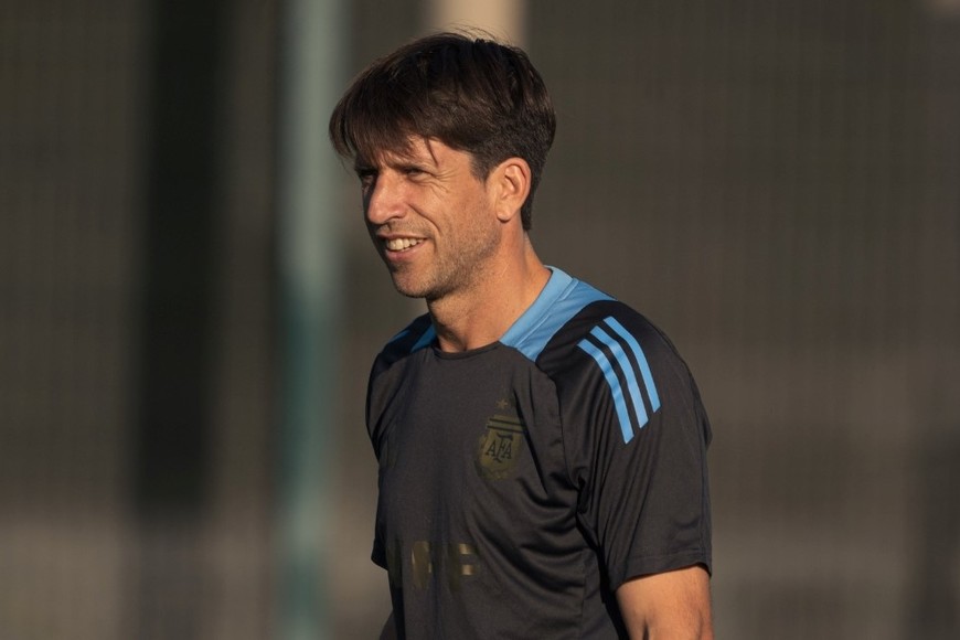 El DT Diego Placente. Crédito: AFA