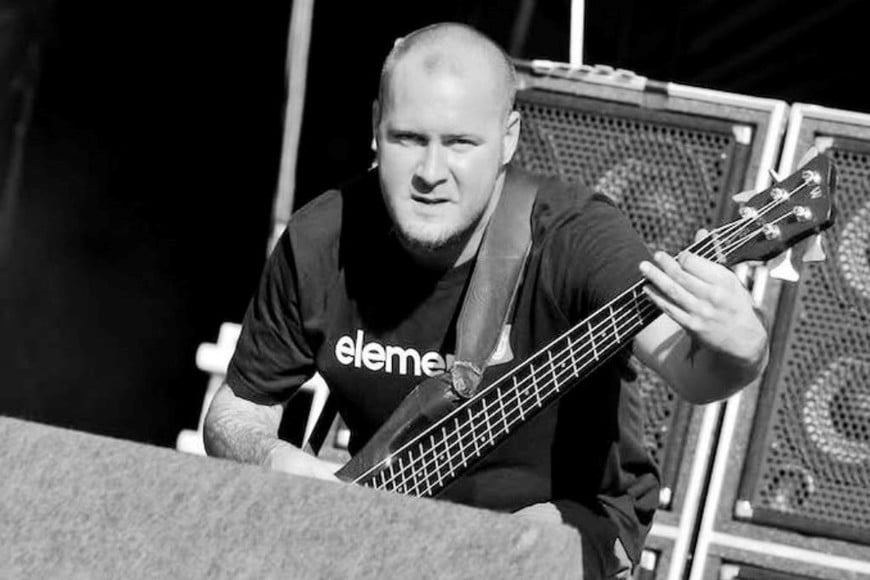 Con su bajo distintivo, Rivers fue parte esencial del sonido que definió a Limp Bizkit en los años 2000.