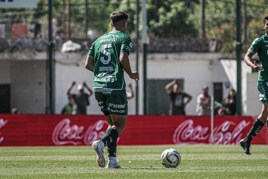 Sarmiento vs Vélez. Foto: @CASarmientoOf