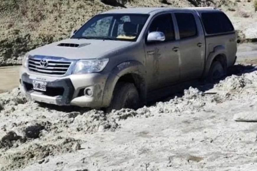La camioneta apareció cerrada, con dinero y objetos personales en su interior.