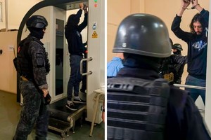 Laurta permanecerá vigilado las 24 horas mediante una cámara para evitar que atente contra su vida. 