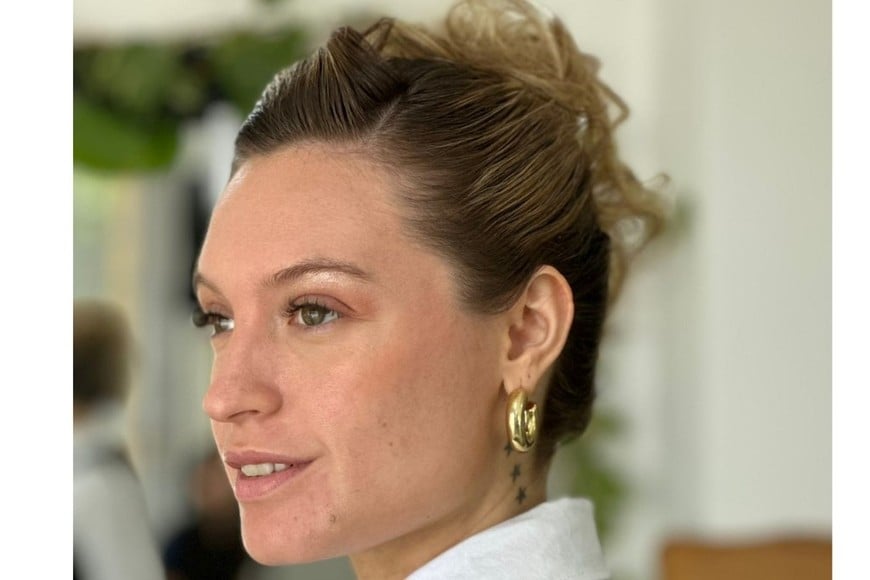 Barrios destaca la importancia del cuidado profesional del cabello.