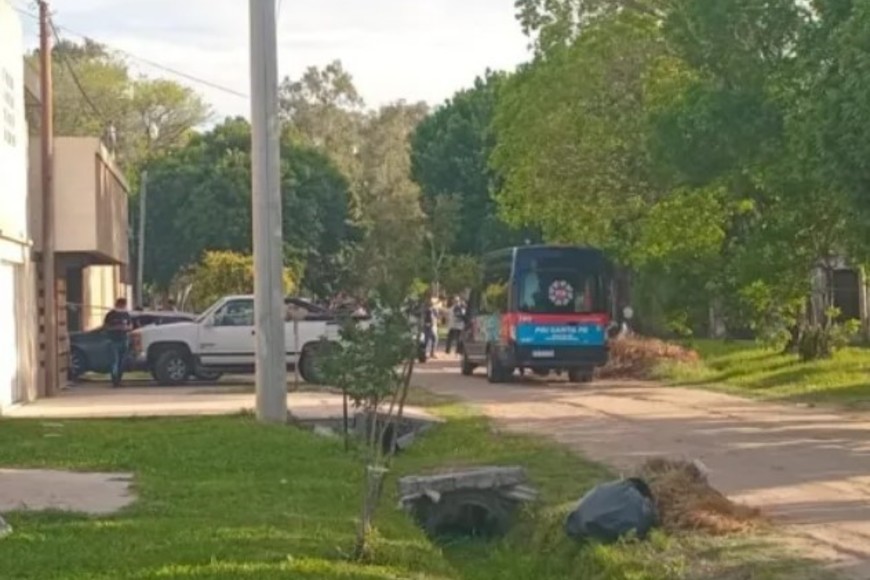 Fuerte presencia policial en el lugar del hecho. Foto: Gustavo Capeletti