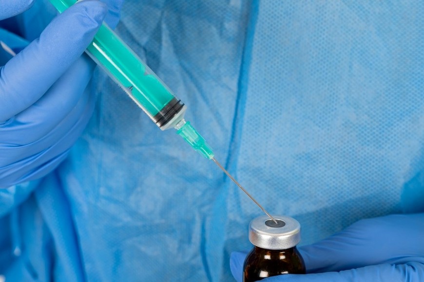 Es un antibiótico de uso hospitalario, indicado para el tratamiento de infecciones graves