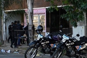 El ataque ocurrió en el ingreso del edificio. Foto: Flavio Raina