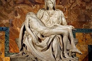 "La Piedad del Vaticano", o simplemente "Pietà", escultura creada entre 1498 y 1499 por Miguel Ángel Buonarroti (Michelángelo). Se encuentra en la Capilla del Crucifijo, Basílica de San Pedro. Representa a la Virgen María sosteniendo a Jesucristo muerto, después de la crucifixión. Exalta la figura de la Madre de Dios (Theotokos), que se vuelve el arquetipo de la maternidad heroica al presenciar el sufrimiento y la muerte de su hijo.