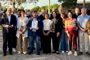 Alcides Calvo participó del acto como convencional constituyente y senador provincial.