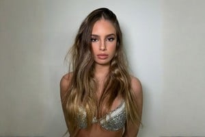 Charo inició sus apariciones en el mundo de la moda con desfiles para marcas emergentes.