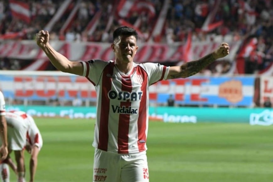 Unión vs. Defensa y Justicia. Foto: Manuel Fabatía