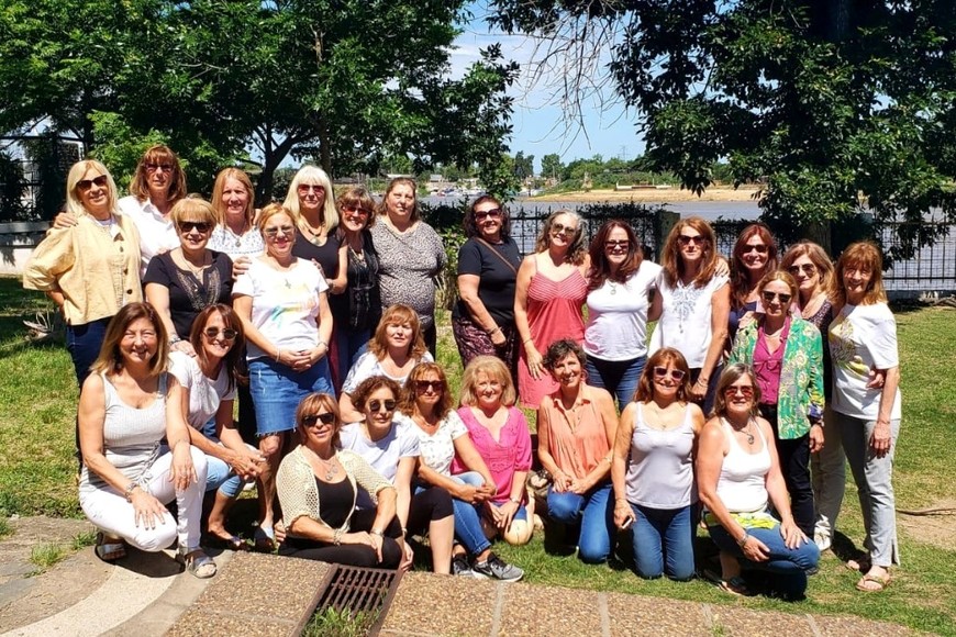 Las egresadas se reunieron para compartir risas, emociones y fortalecer vínculos que permanecen hasta hoy.