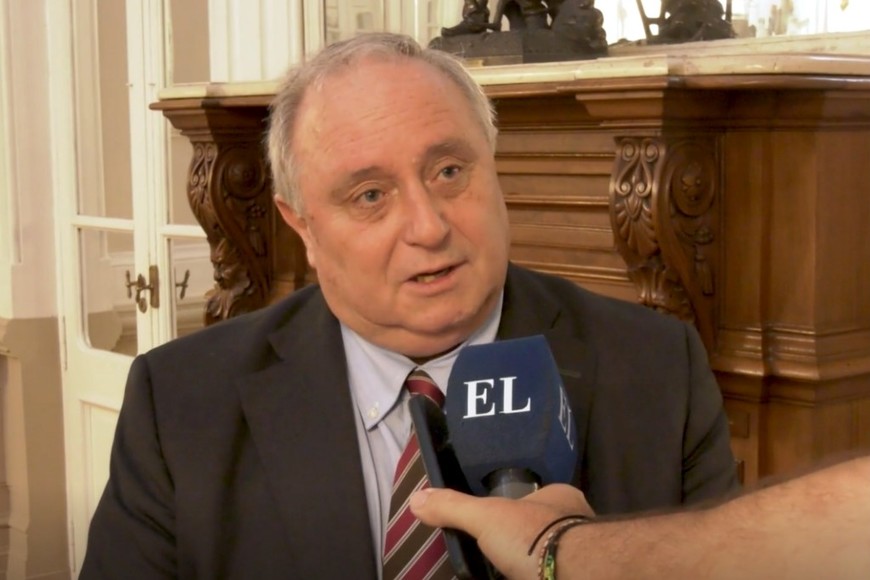 Roque Caivano disertó sobre arbitraje internacional ante un auditorio colmado en la Bolsa.