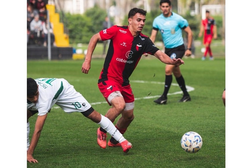 Los juveniles sabaleros recuperan el orgullo del club tras una temporada difícil en la Primera Nacional.