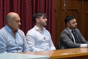 Impusieron penas en suspenso a Sola y su hijo.