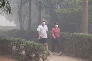 Este 21 de octubre, el smog cubrió a los habitantes de Delhi. Reuters.