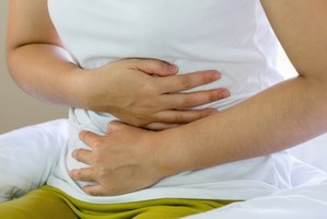El dolor en el abdomen puede tener muchas causas