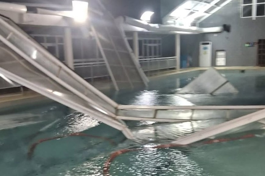 Así quedó el techo del Complejo de Piletas