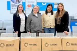 Fundación Equidad reacondiciona los equipos antes de entregarlos a las instituciones.