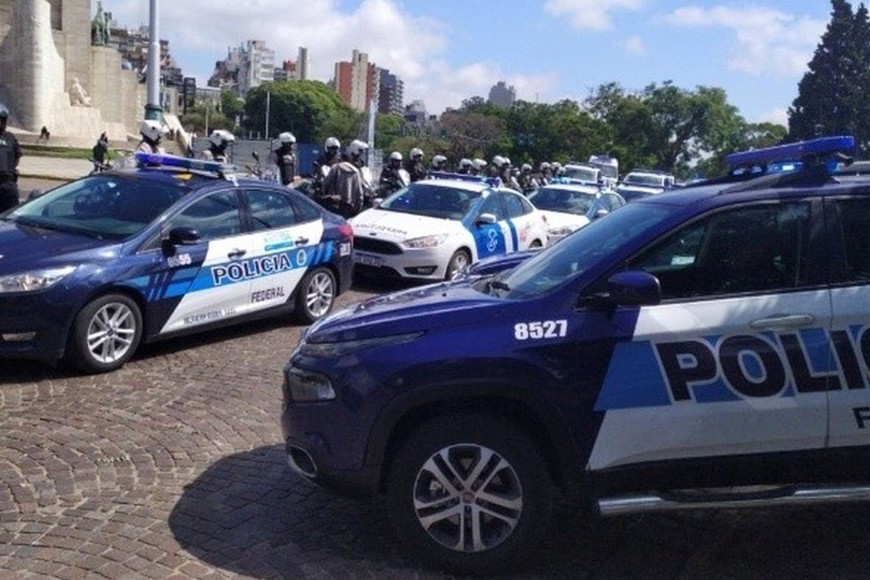 El Poder Ejecutivo provincial ratificó el acuerdo suscripto con el Ministerio de Seguridad de la Nación para la cesión de uso de vehículos destinados al Comando Conjunto de las fuerzas federales que se desempeñan en Santa Fe. Crédito: Archivo El Litoral.