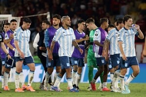 Soccer Football - Copa Libertadores - Semi Final - First Leg - Flamengo v Racing Club - Estadio Maracana, Rio de Janeiro, Brazil - October 22, 2025
Racing Club players after the match REUTERS/Sergio Moraes
