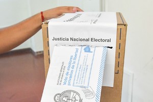 Santa Fe vota con 2.846.454 electores y 8.423 mesas distribuidas en toda la provincia.