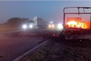 incendio de camión en La Rubia
