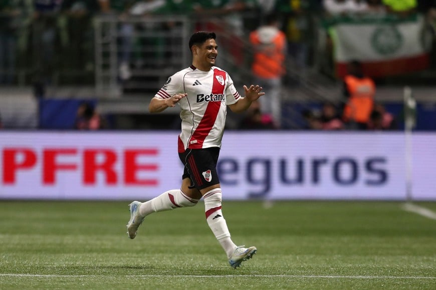 Soccer Football - Copa Libertadores - Quarter Finals - Second Leg - Palmeiras v River Plate - Allianz Parque, Sao Paulo, Brazil - September 24, 2025
River Plate's Maximiliano Salas celebrates scoring their first goal REUTERS/Jean Carniel