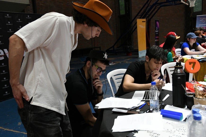 TecnoMate en la UTN. Foto: Manuel Fabatía