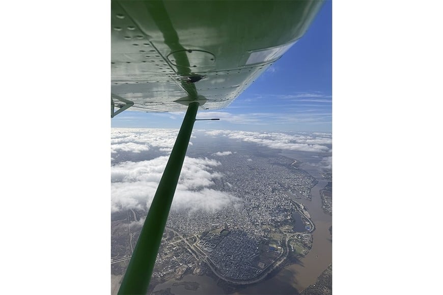 Santa Fe desde el cielo. El parque del Sur, el río y de fondo el puerto. Gentileza Miguel Astudillo