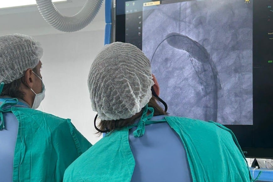 Especialistas realizaron las primeras intervenciones cardíacas en niños con resultados favorables.