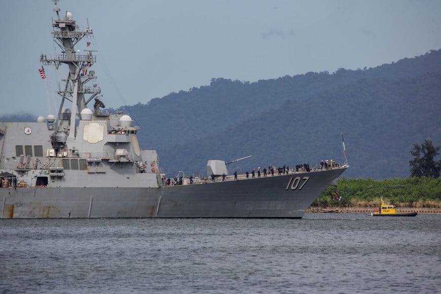 The U.S. Navy destroyer USS Gravely (DDG-107) approaches Port of Spain for joint training with the Trinidad and Tobago Defence Force to strengthen regional security and military cooperation, as seen from Port of Spain, Trinidad and Tobago, October 26, 2025. REUTERS/Andrea De Silva