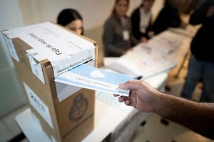 El gobierno nacional impulsa la eliminación de las PASO, pero en la oposición hay resistencia.