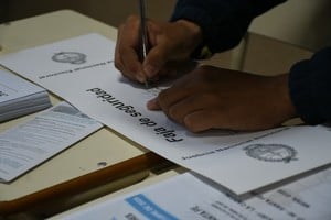 Este domingo debuta la Boleta Única Papel en todo el país. Foto: Flavio Raina