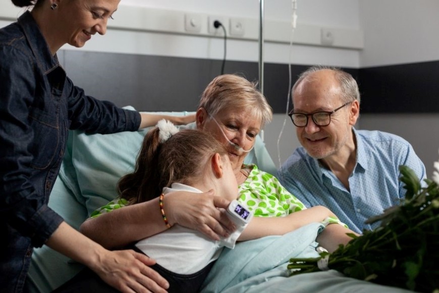 El enfoque de cuidados paliativos reconoce que el sufrimiento no es solo físico, sino también emocional, espiritual y social. Gentileza UCSF