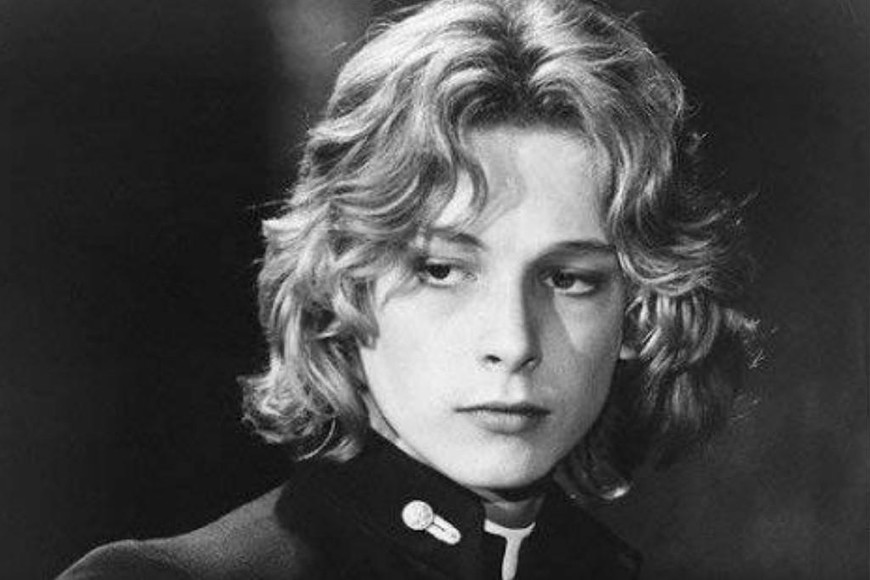 El documental El chico más bello del mundo reveló el sufrimiento detrás del mito.