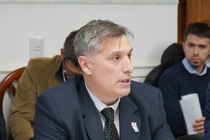 Pablo Olivares y el armado del proyecto de Presupuesto 2026 para presentar en Legislatura. Foto: Flavio Raina.