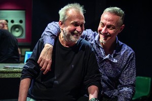 “Impresiona todo lo que hizo David, las bandas legendarias que integró. Parece que nació con el rock argentino, aunque nació medio minuto después”. Foto: Gentileza Rodrigo Alonso