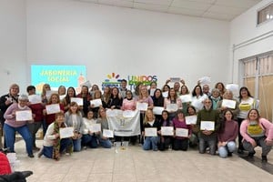 Postales de la feria “Manos Emprendedoras”.