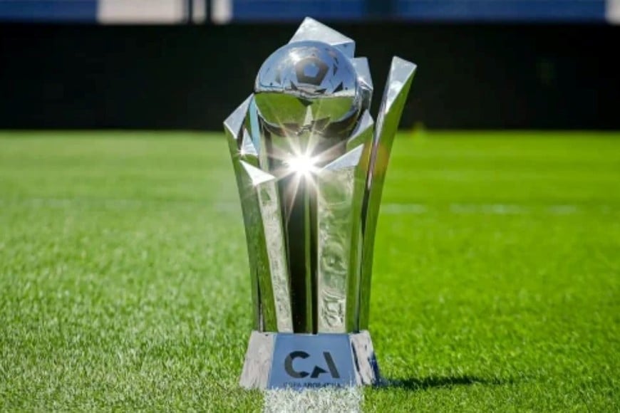 El trofeo de la Copa Argentina.