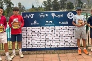 Tenistas venadenses en lo más alto del circuito nacional.