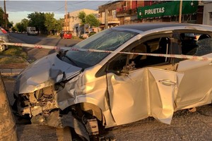 Impactante choque en F. Zuviría y Diagonal Goyena. Foto: Gentileza
