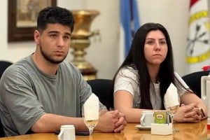 Juventud al Congreso. Valentina Ravera junto a Agustín Pellegrini.