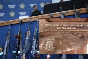 El FAL hallado tenía el escudo argentino y la marca Fabricaciones Militares.