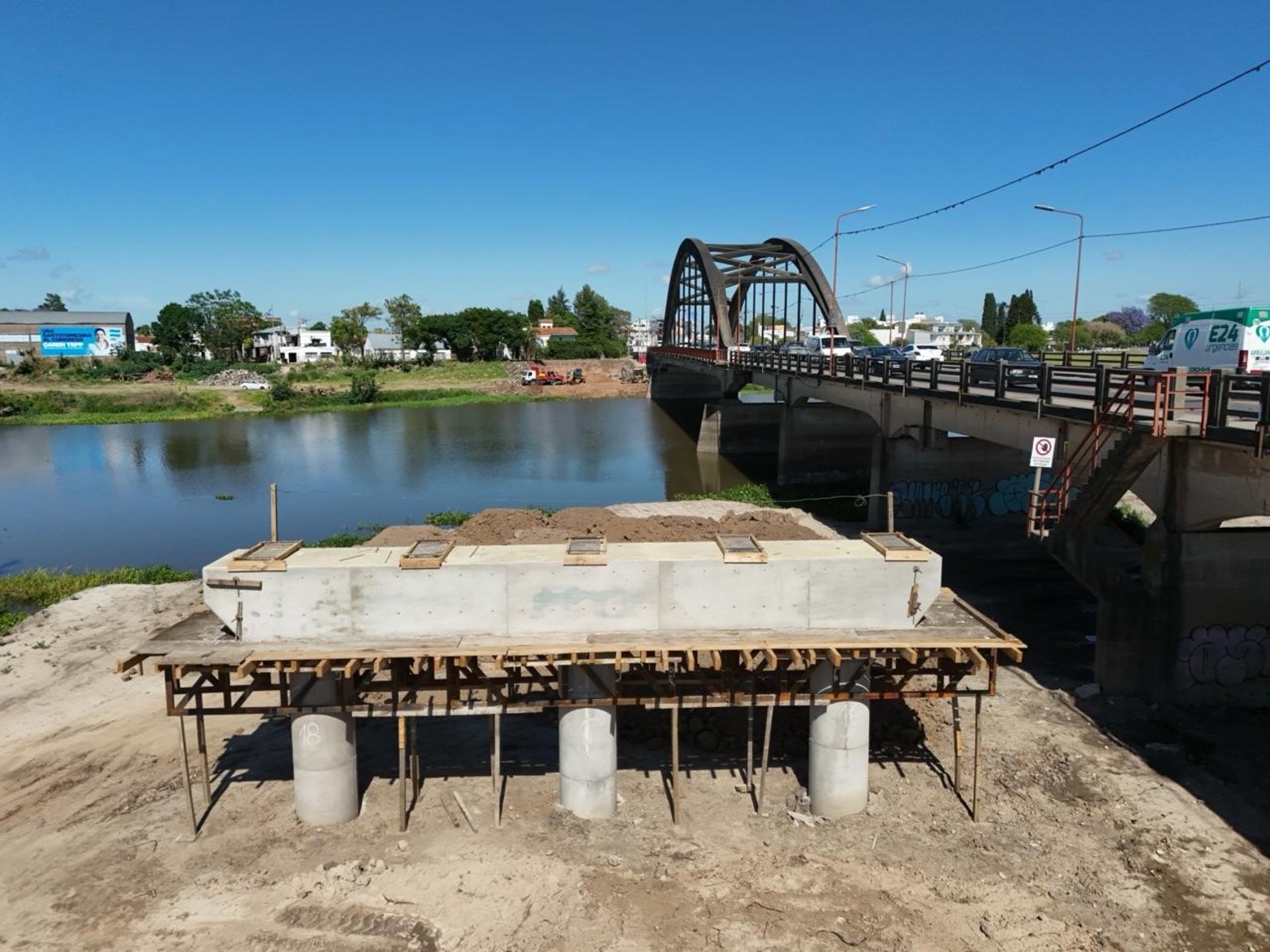 Nuevo puente Carretero: así son los trabajos en el río Salado para levantar las columnas