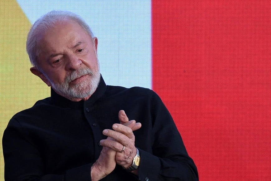 Brazilian President Luiz Inacio Lula da Silva reacts during the inauguration of the new Minister of the Secretariat of the Presidency Guilherme Boulos (not pictured), in Brasilia Brazil October 29, 2025. REUTERS/Mateus Bonomi